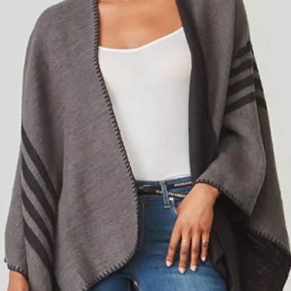 NWOT BB Dakota reversible wrap, one size
